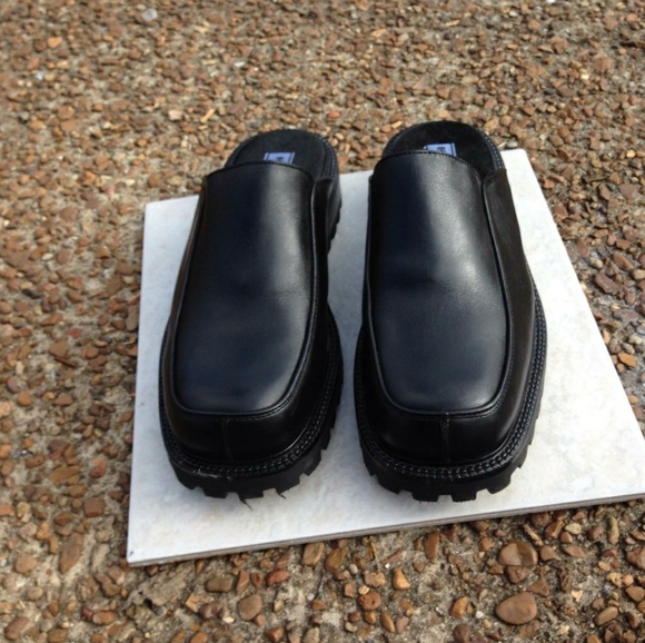 kenneth cole reaction mules